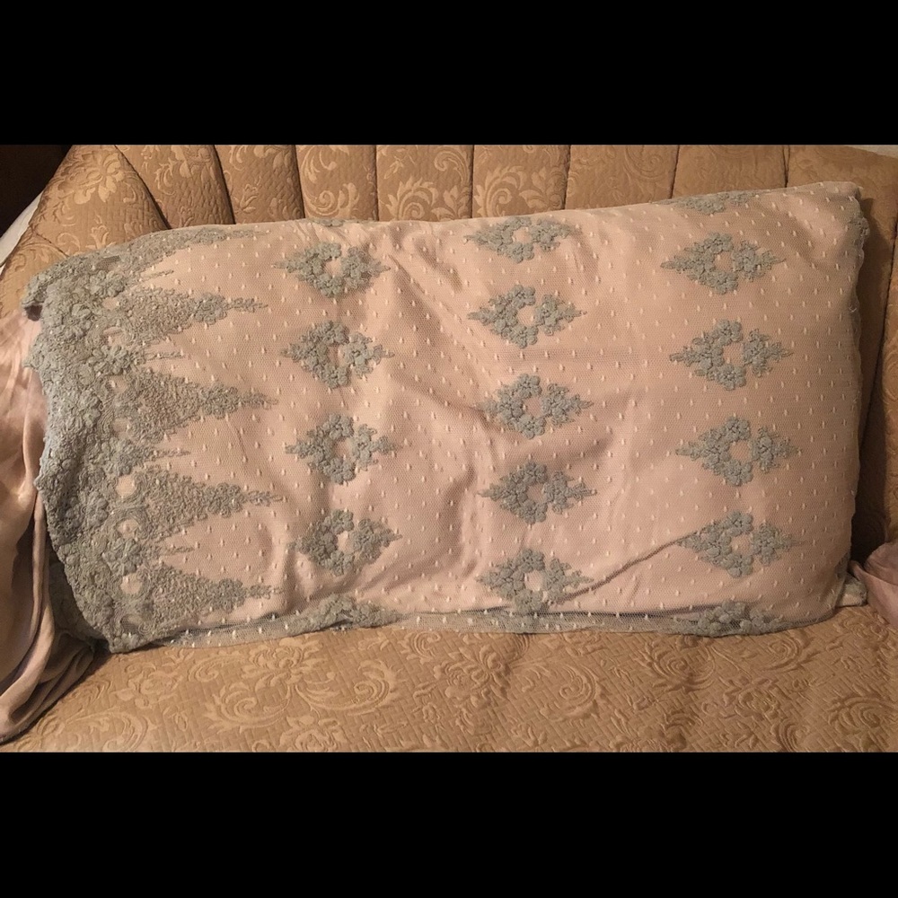 Bella Notte Olivia Lace standard pillow case